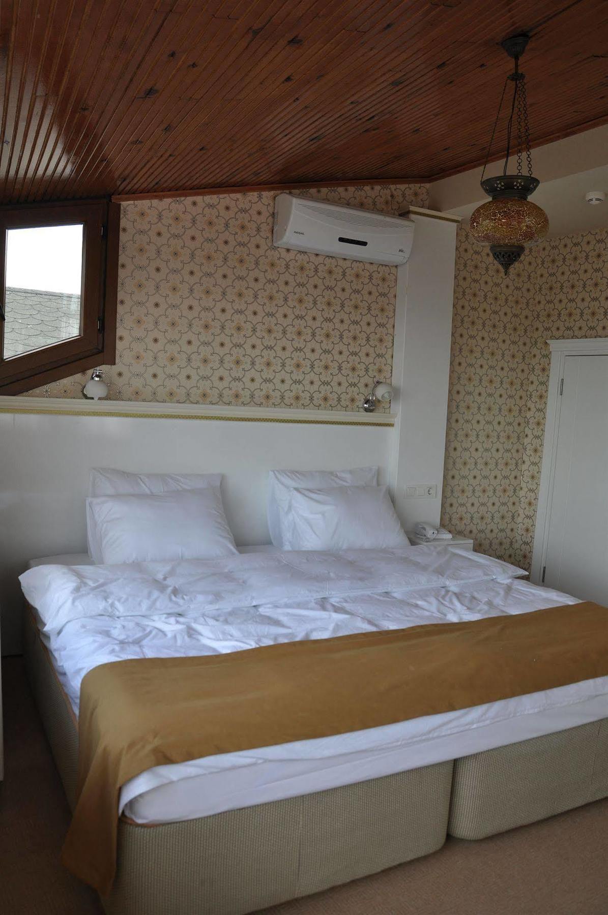 Ottoman Tulip Hotel Истанбул Екстериор снимка